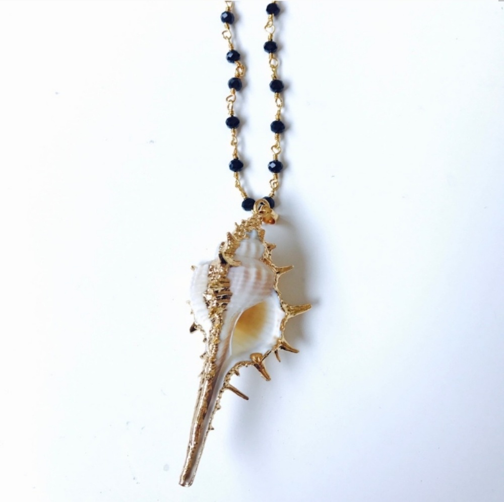 Bondhu Conch Shell Rosary - Picture 5 of 6